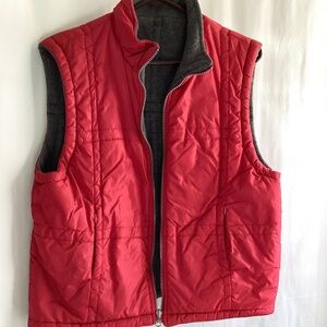 NY &  CO…. 2 for 1!  REVERSIBLE red / gray puffer vest!  Size Lg.  LIKE NEW!